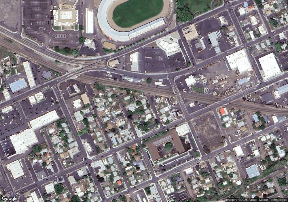 305 SW 14th St, Pendleton, OR 97801 - photo 1