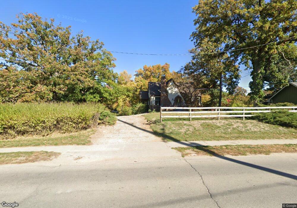 2214 1st Ave W, Newton, IA 50208 - photo 1