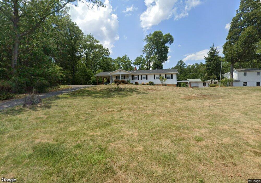 291 Dogwood Ln, Bentonville, VA 22610 - photo 1