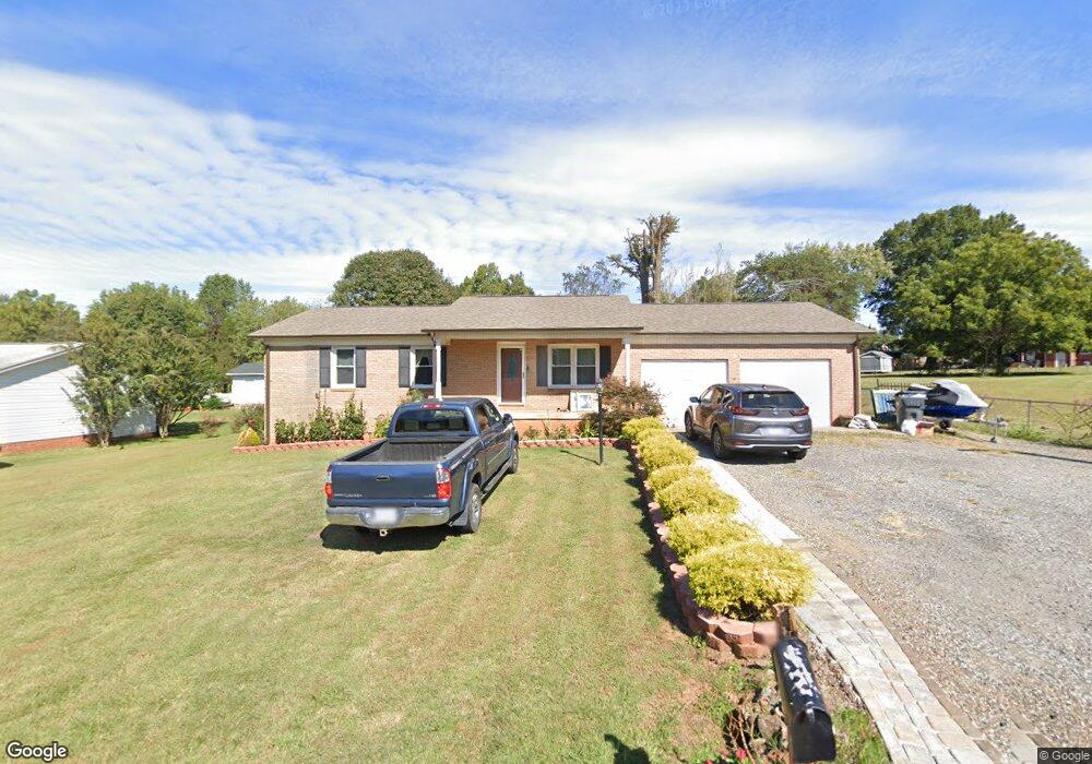 182 W Debbie Ln, Statesville, NC 28625 - photo 1