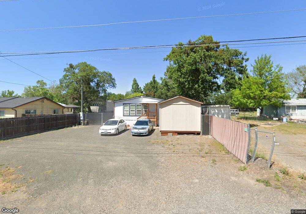 684 Wilson Rd, Central Point, OR 97502 - photo 1