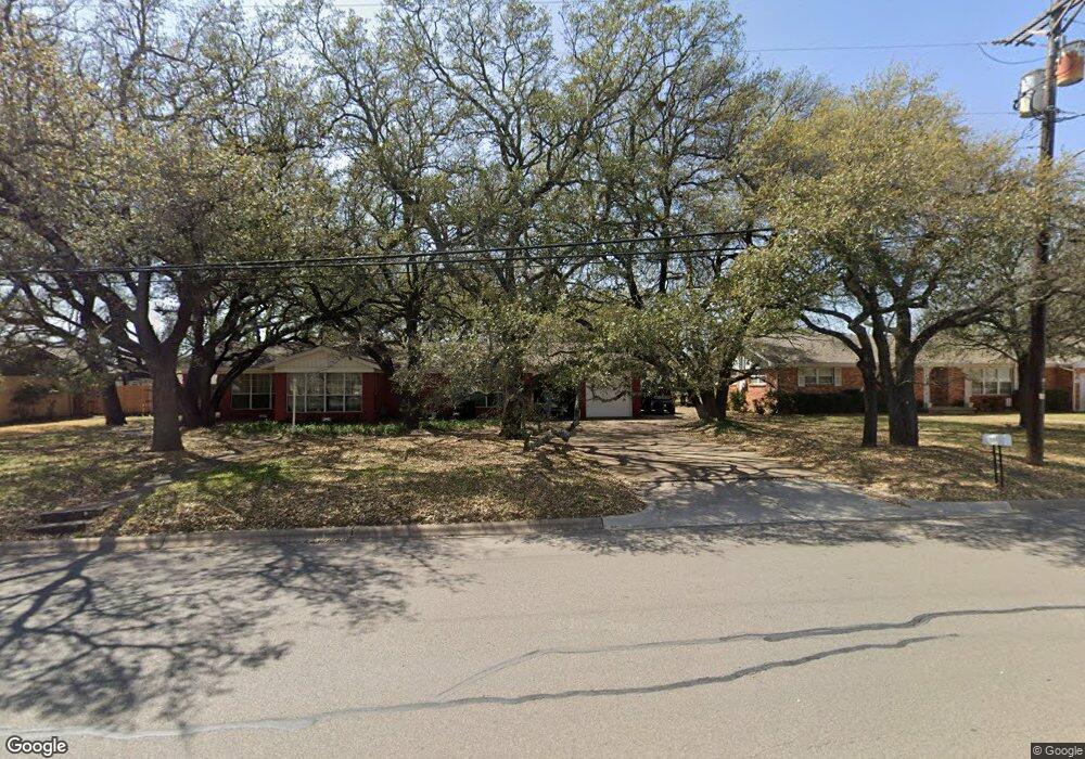 1501 Grand Ave, Cleburne, TX 76033 - photo 1