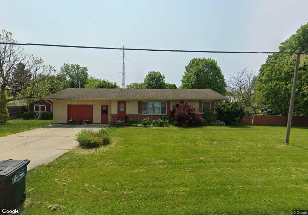 402 E Steuben St, Lagrange, IN 46761 - photo 1