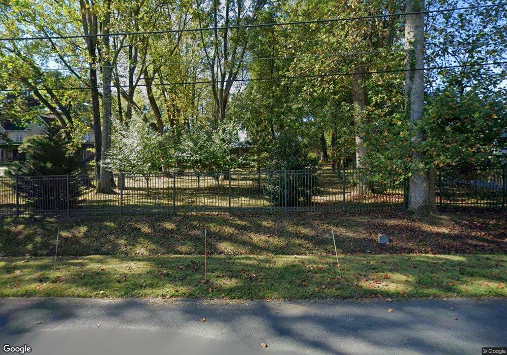 11018 Chandler Rd, Potomac, MD 20854 - photo 1