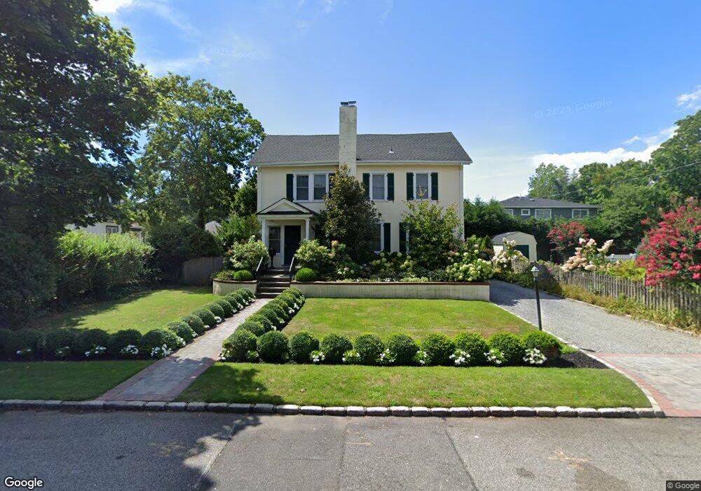 81 Park Row, Lawrence, NY 11559 - photo 1