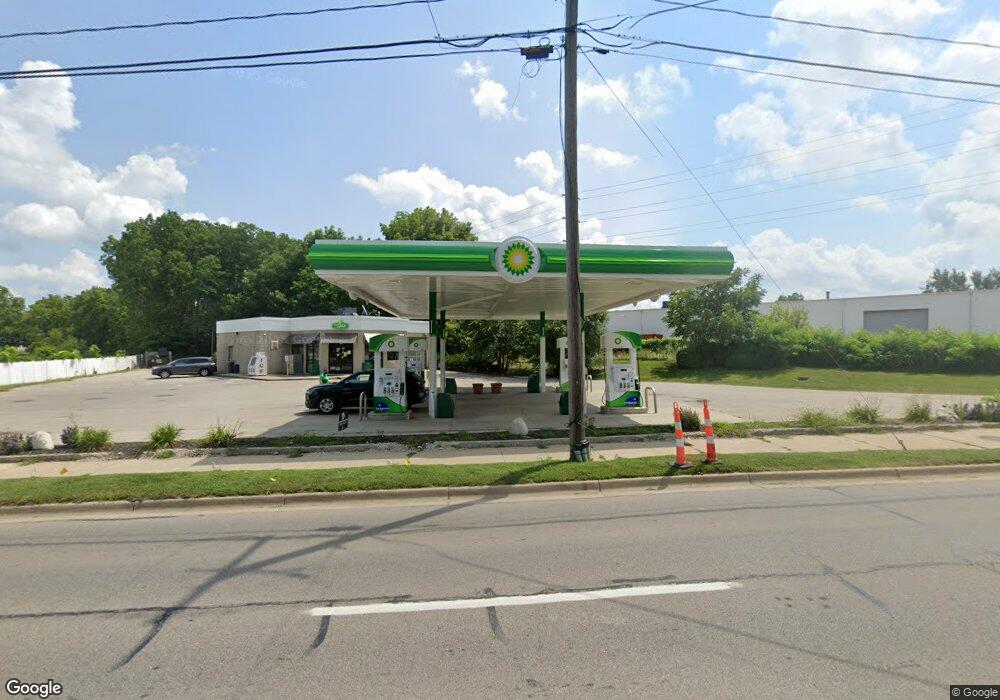 587 S Main St, Adrian, MI 49221 - photo 1