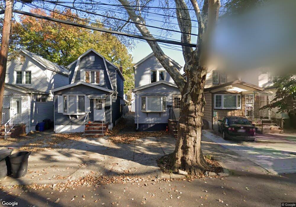 6825 Nansen St, Forest Hills, NY 11375 - photo 1