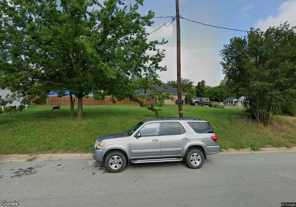 715 N Scullin Ave, Denison, TX 75020 - photo 1