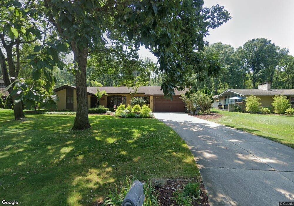 8143 Woodcrest Dr, Grosse Ile, MI 48138 - photo 1