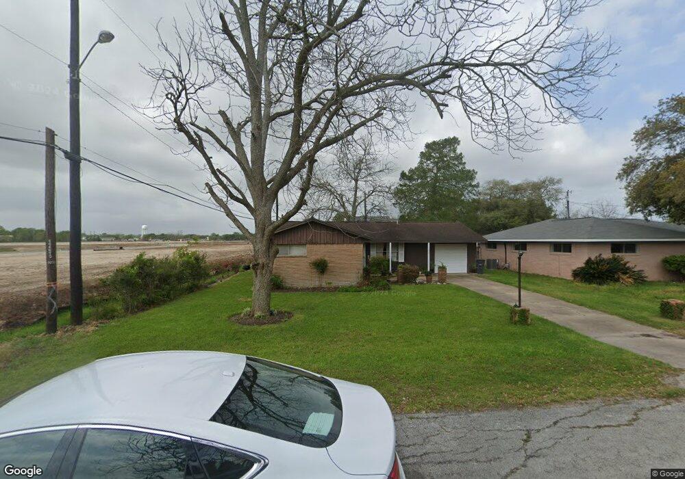 1824 Sunset Ave, Bay City, TX 77414 - photo 1