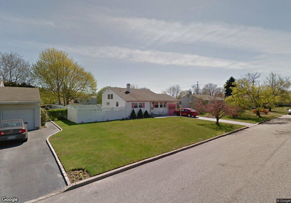 2915 Acorn Ave, Medford, NY 11763 - photo 1