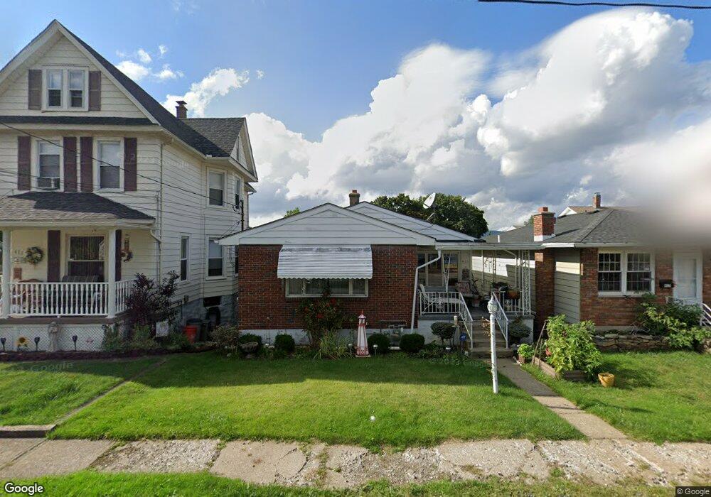 415 N Apple St, Dunmore, PA 18512 - photo 1