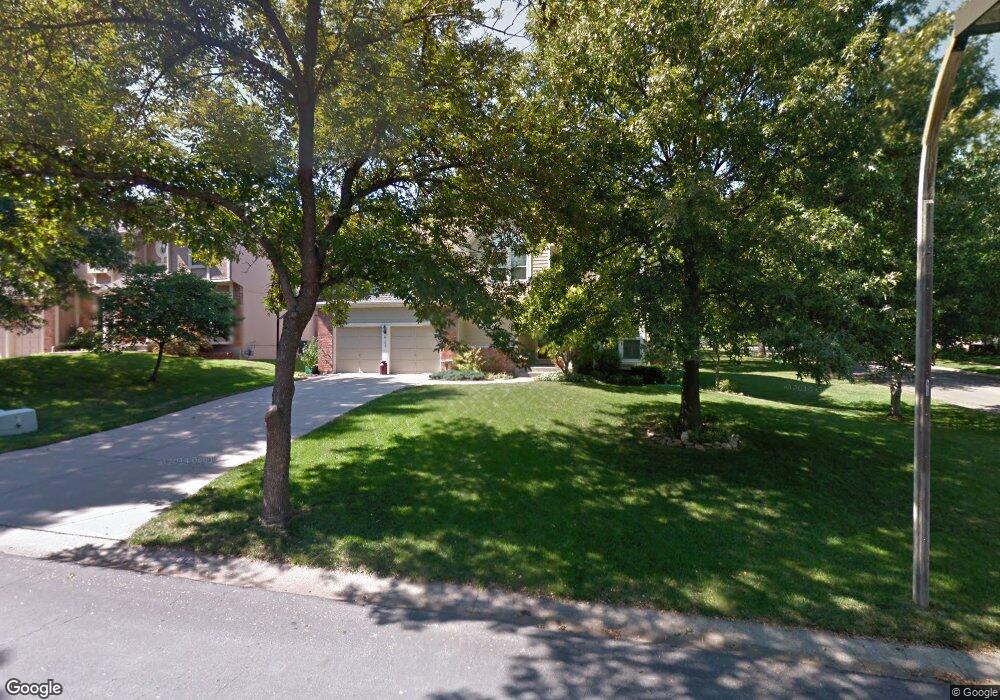 8102 Constance St, Lenexa, KS 66215 - photo 1