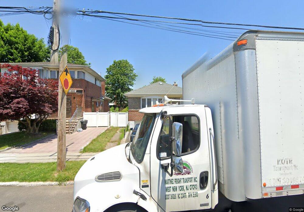 15715 25th Dr, Flushing, NY 11354 - photo 1