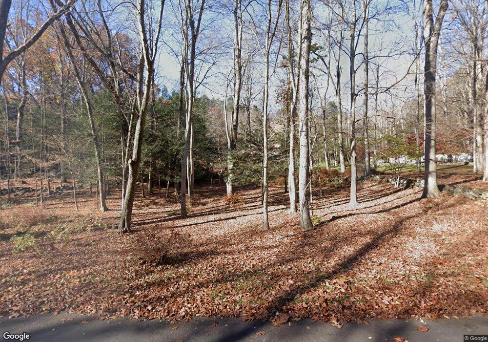 10 Cove Rd, Brookfield, CT 06804 - photo 1