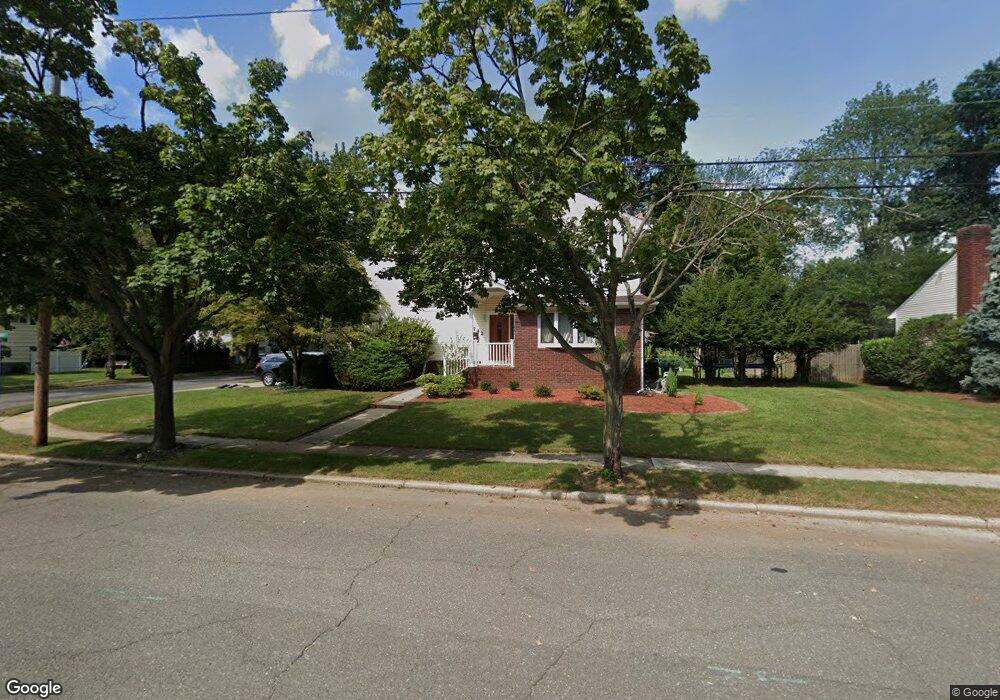 742 Sherwood Ct, Oradell, NJ 07649 - photo 1