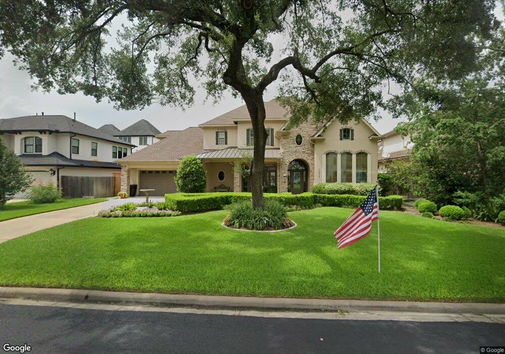 7806 Brykerwoods Dr, Houston, TX 77055 - photo 1