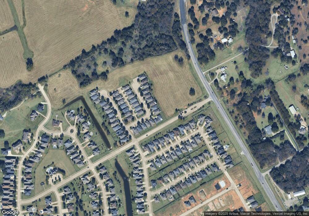 214 Captains Ct, Granbury, TX 76049 - photo 1