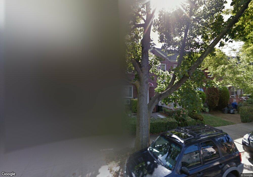 7521 167th St, Fresh Meadows, NY 11366 - photo 1