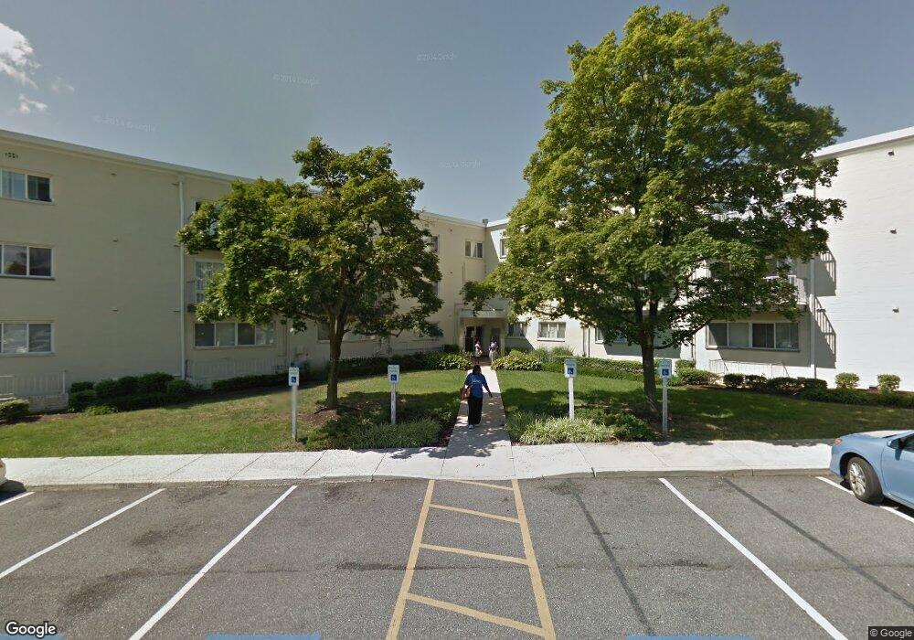 1001 Chillum Rd unit 405, Hyattsville, MD 20782 - photo 1