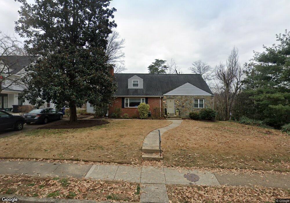 1104 Vassar Rd, Alexandria, VA 22314 - photo 1