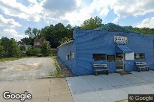 101 1/2 Madison St, Fairview, WV 26570