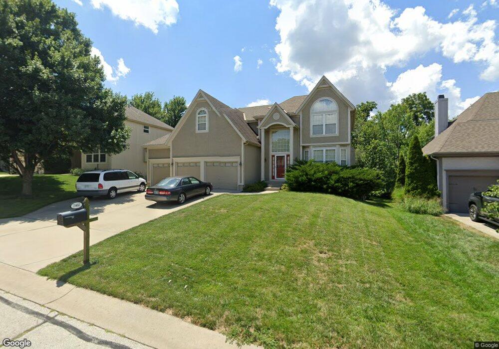 7402 Charles St, Shawnee, KS 66216 - photo 1