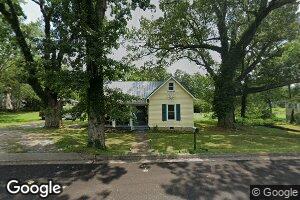 169 Hurt St, Chatham, VA 24531