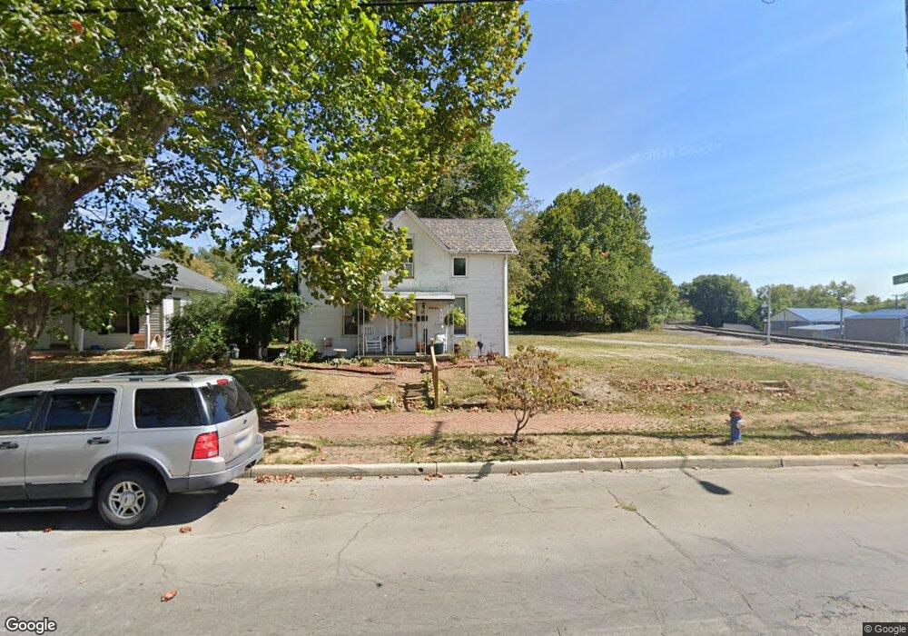 422 S Maple St, Lancaster, OH 43130 - photo 1