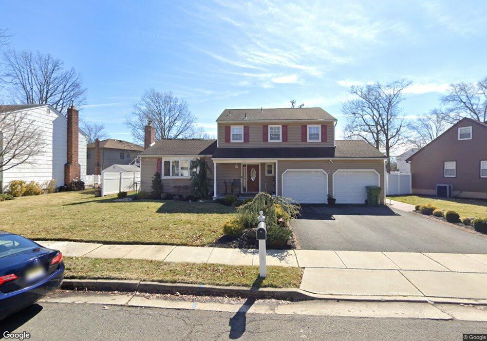 10 Tived Ln, Edison, NJ 08837 - photo 1