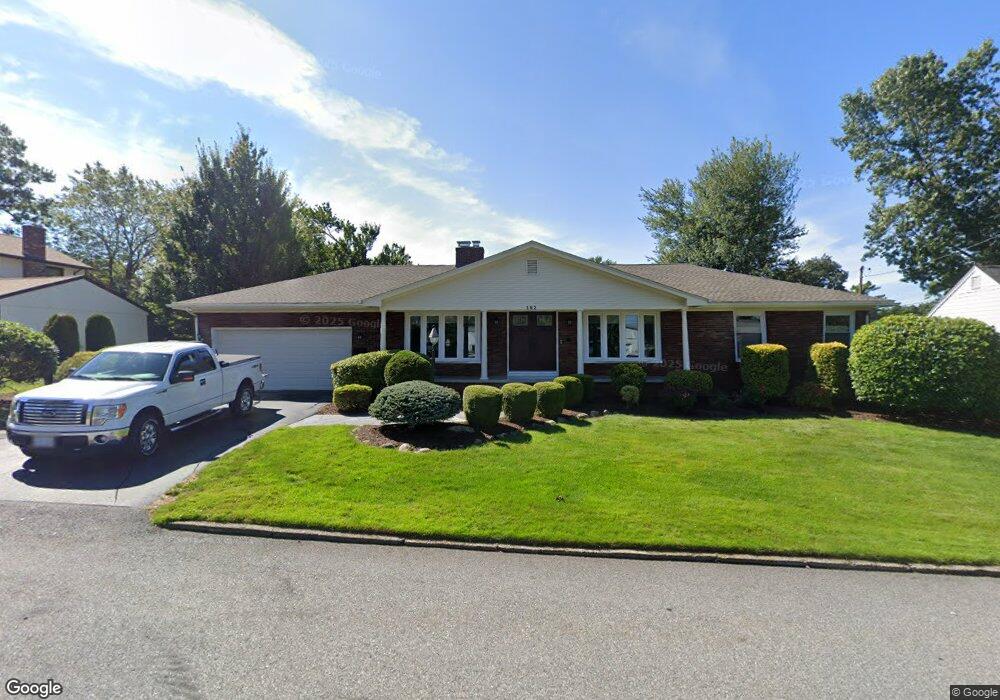 182 Sweetbriar Dr, Cranston, RI 02920 - photo 1