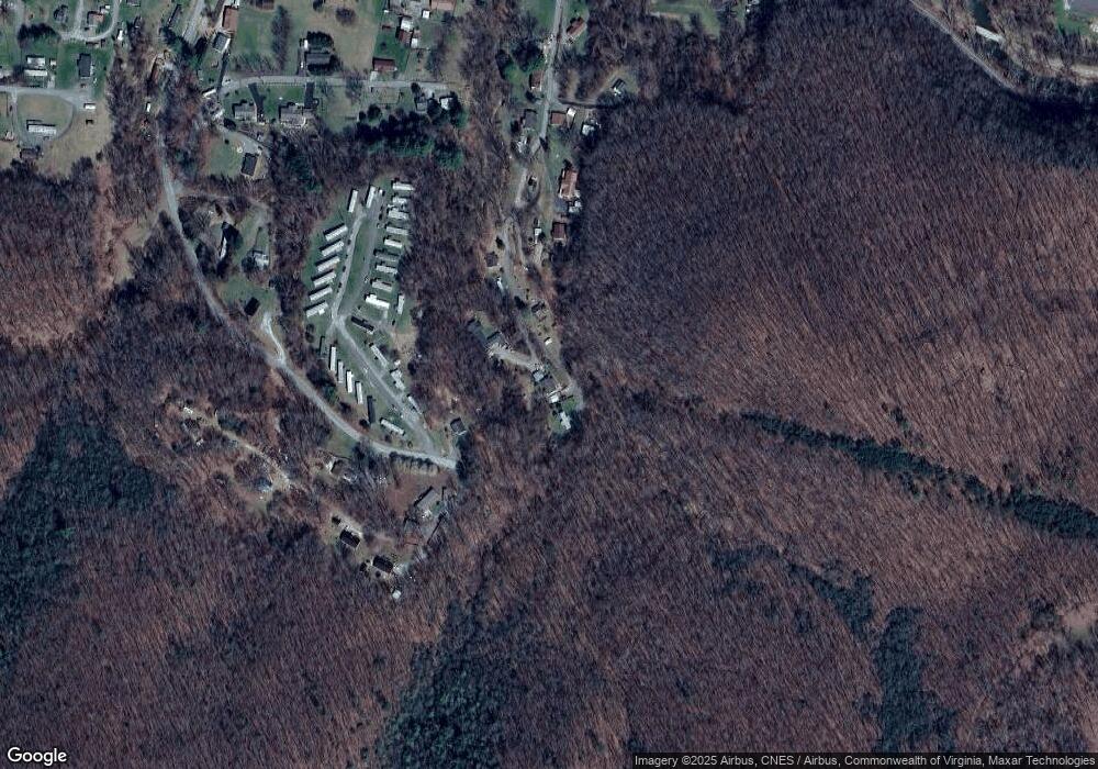 250 Cedar Ln, Pulaski, VA 24301 - photo 1