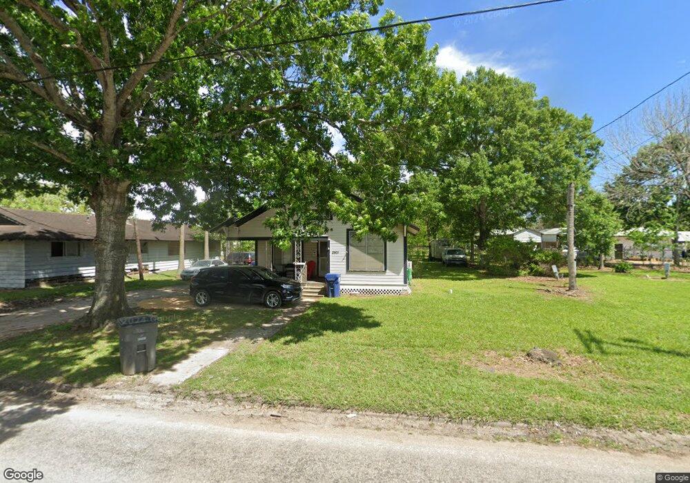 2501 Nichols Ave, Bay City, TX 77414 - photo 1