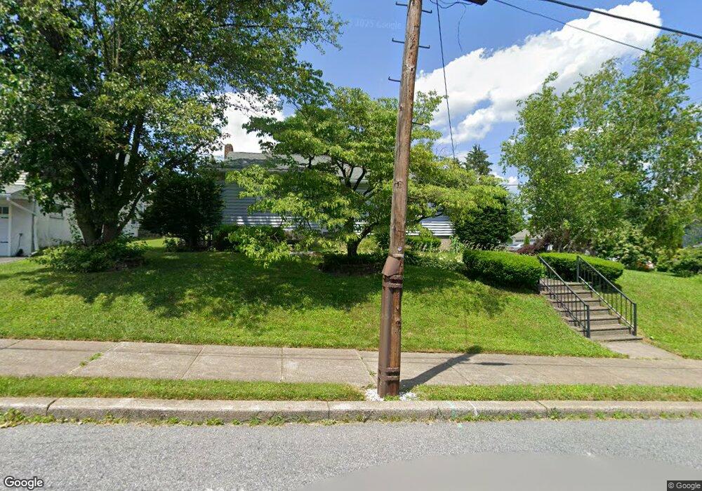 135 E High St, Nazareth, PA 18064 - photo 1