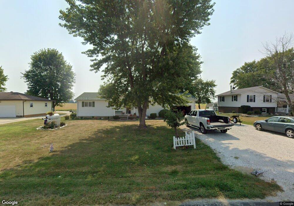 1932 W County Rd, Jerseyville, IL 62052 - photo 1