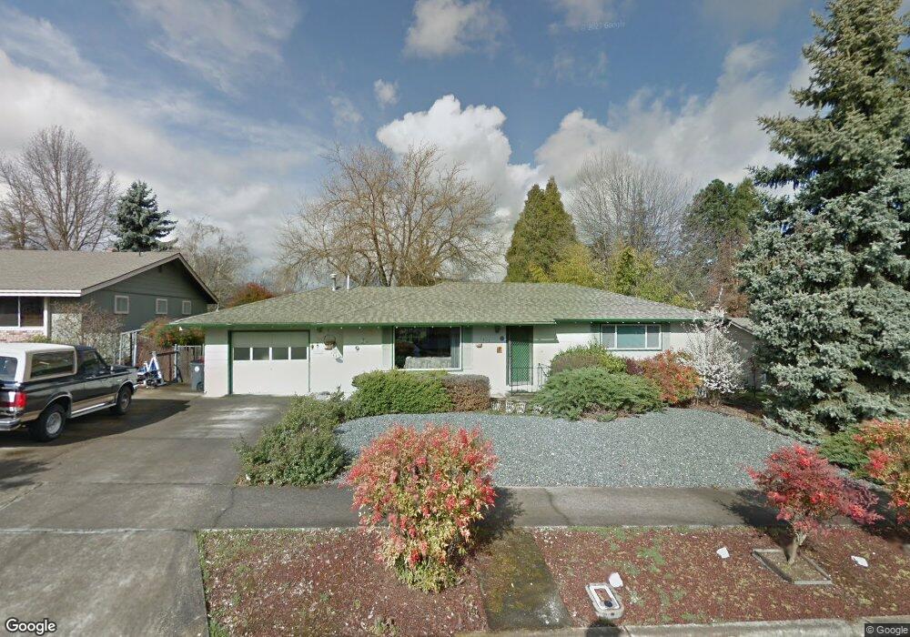 1437 Honeysuckle Ave, Medford, OR 97504 - photo 1