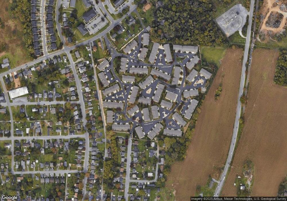 216 Sunbrook Ln, Hagerstown, MD 21742 - photo 1