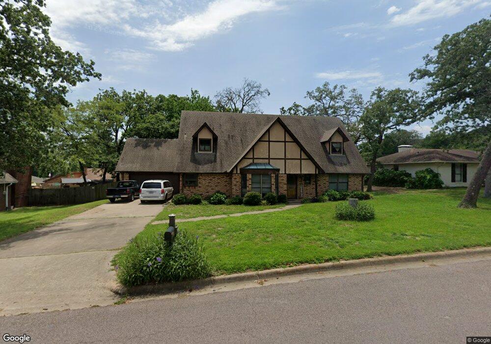 4032 Hidden Valley Dr, Denison, TX 75020 - photo 1