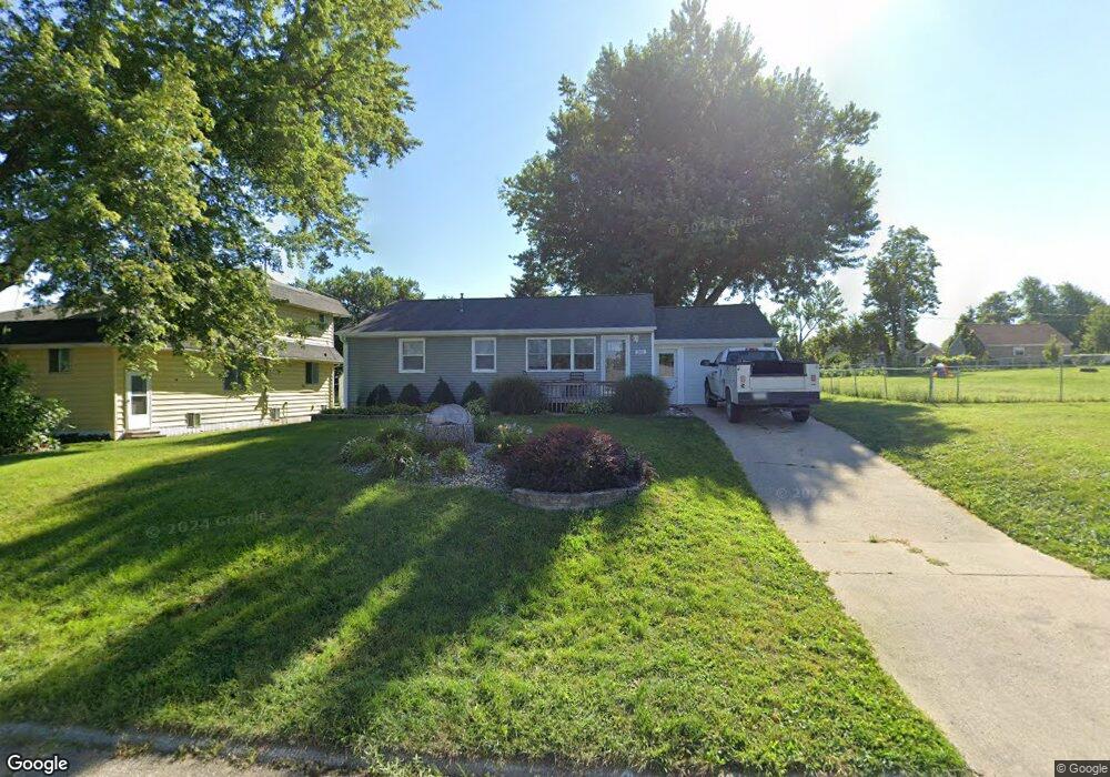 201 N 21st St, Marshalltown, IA 50158 - photo 1