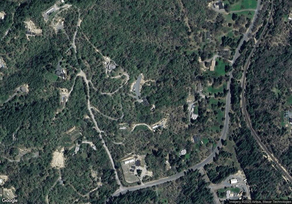 369 S Pass Rd, Grants Pass, OR 97526 - photo 1