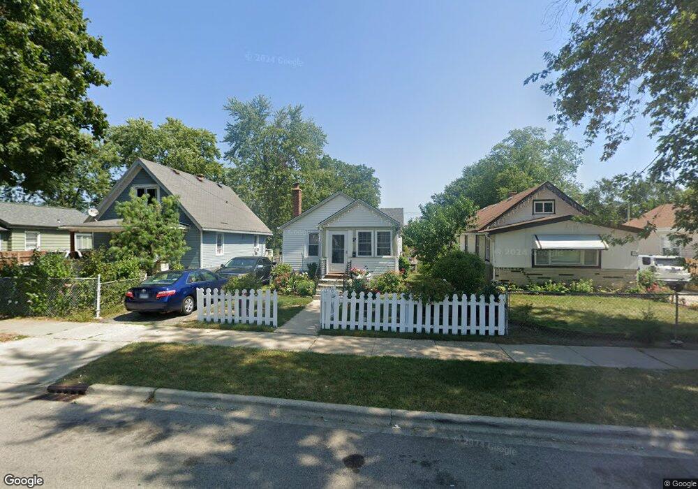 27 S Martin Ave, Waukegan, IL 60085 - photo 1