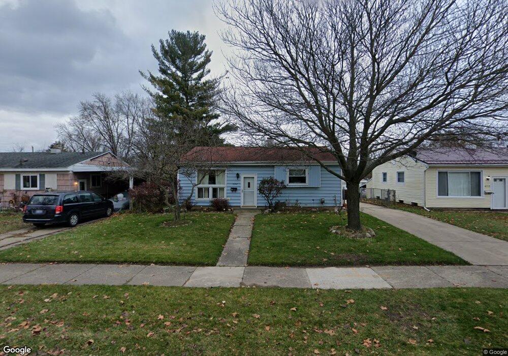 4707 Lowcroft Ave, Lansing, MI 48910 - photo 1