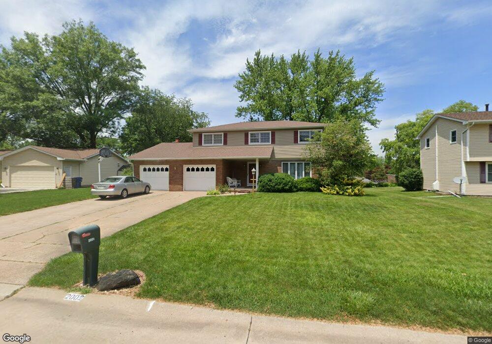 2002 Winding Hill Rd, Davenport, IA 52807 - photo 1
