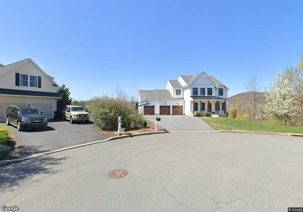 96 Linkside Ct, Reading, PA 19606 - photo 1