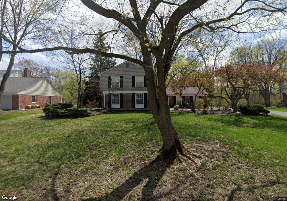 5183 Iron Gate Rd, Bloomfield Hills, MI 48304 - photo 1