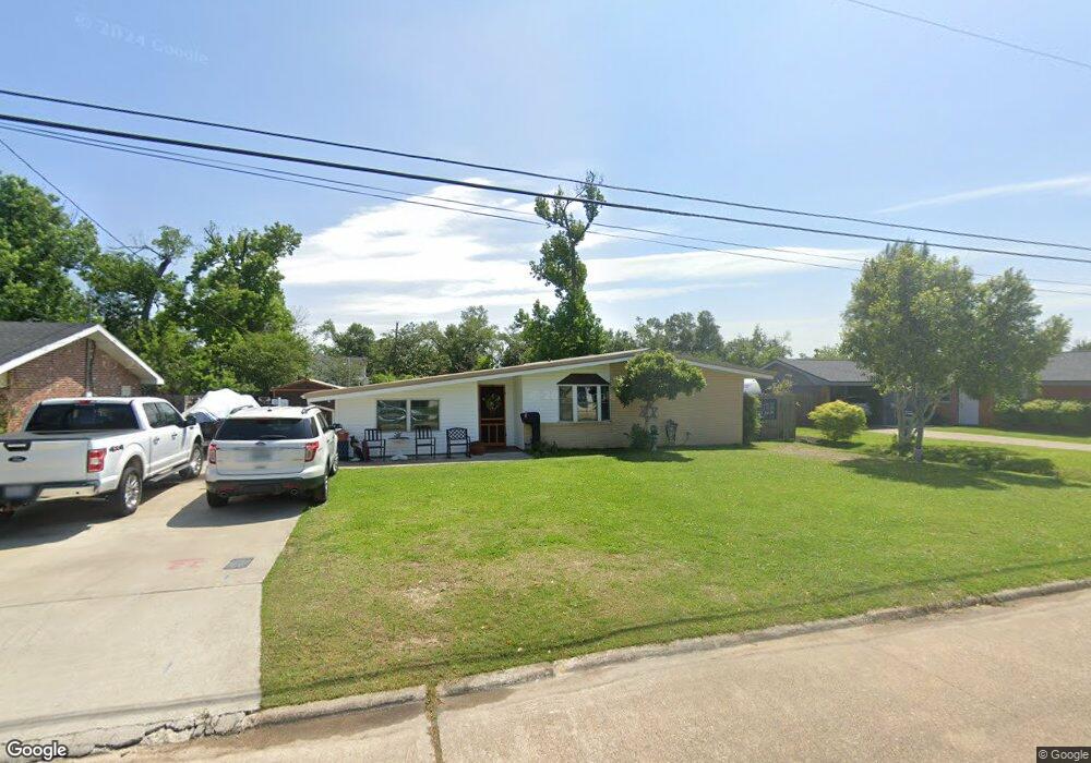 4327 Oaklawn St, Lake Charles, LA 70605 - photo 1