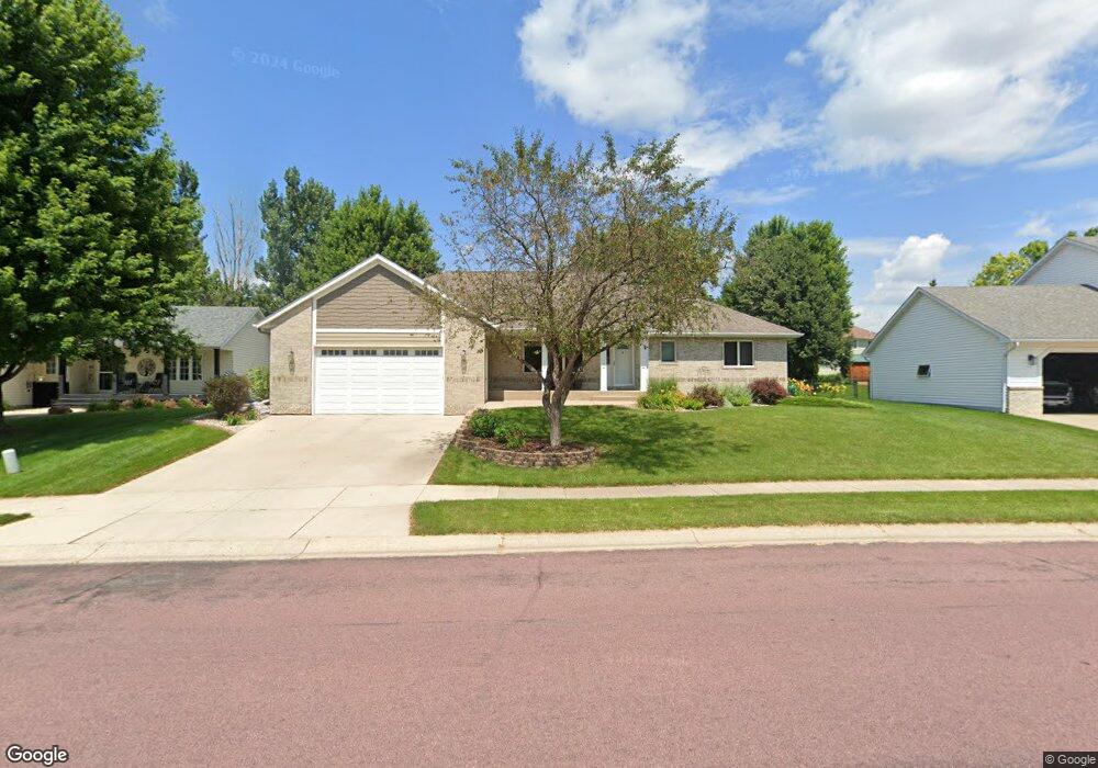 112 Southbrook Cir, Mankato, MN 56001 - photo 1