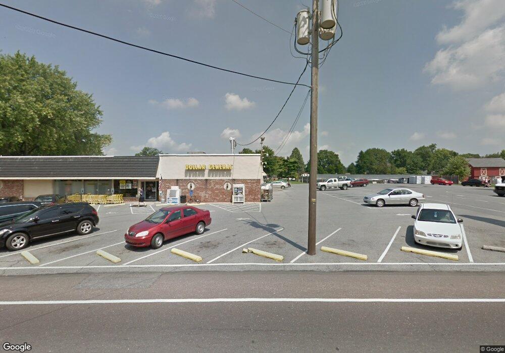 33 W Main St, Leola, PA 17540 - photo 1