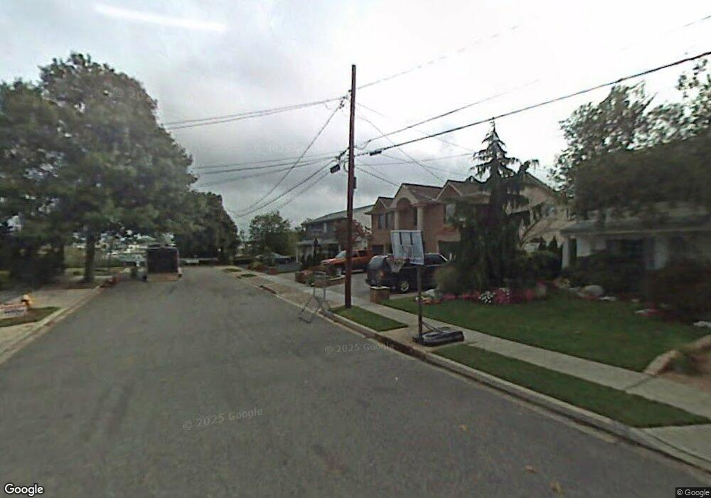 2104 Berkley Ln, Merrick, NY 11566 - photo 1