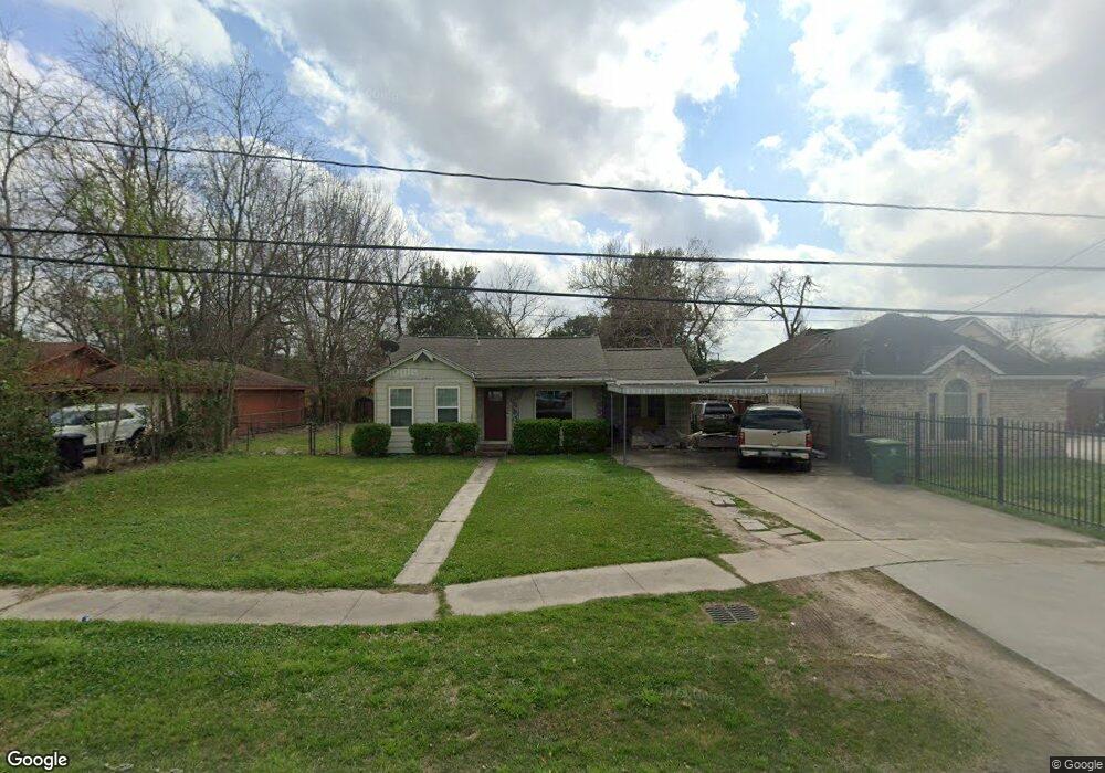 82 De Boll St, Houston, TX 77022 - photo 1